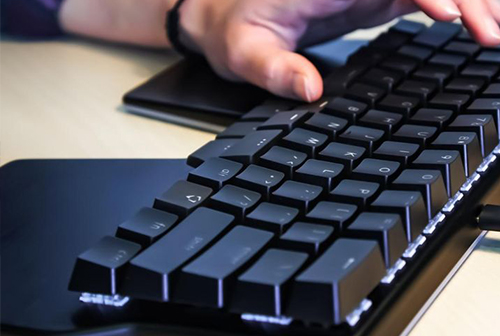 Keychron Q8